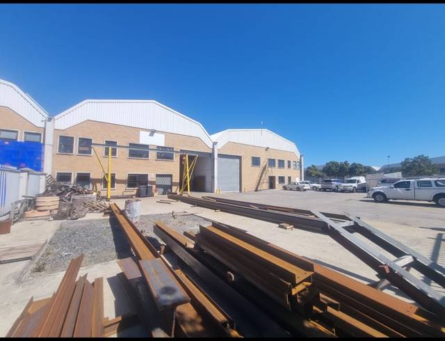 1,643M² WAREHOUSE TO LET IN PHILIPPI